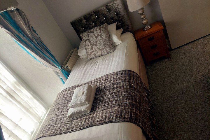 Room 8 of 19