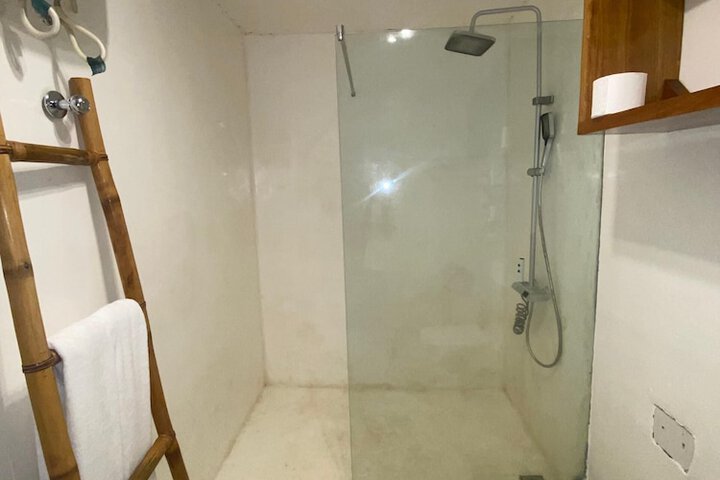 Room 84 of 151