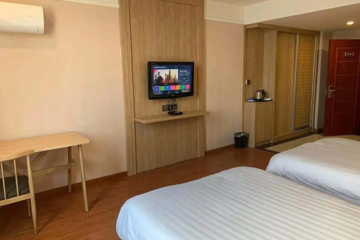 Elan Hotel (Shaoxing Banhu Park Store)