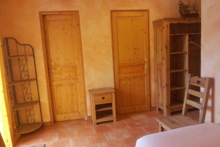 Room 13 of 40