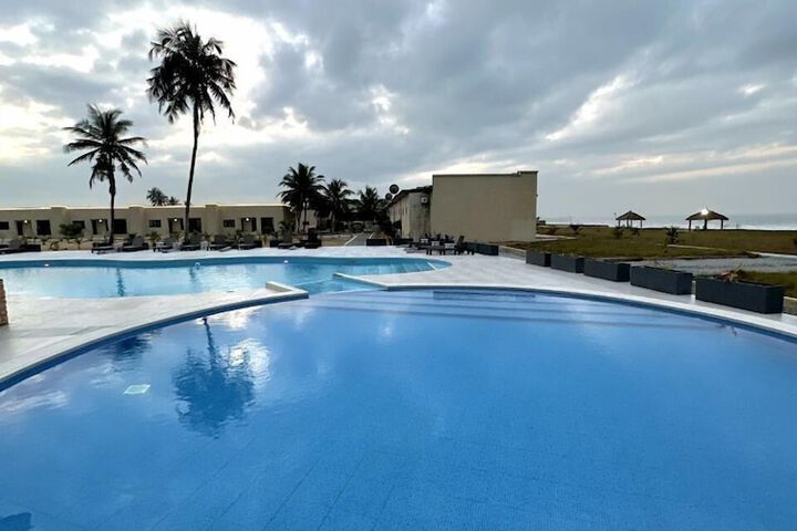 Pool 11 of 34