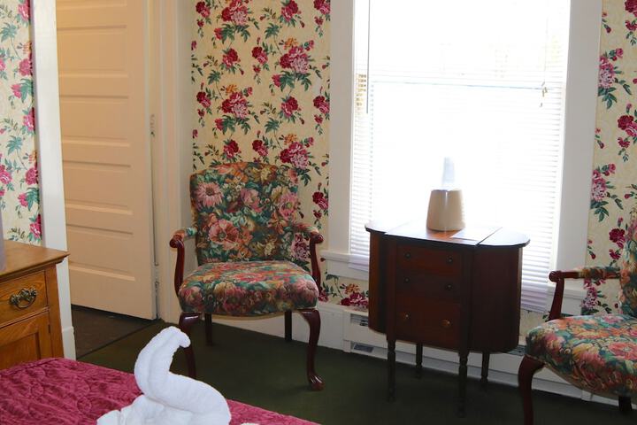 Room 60 of 112