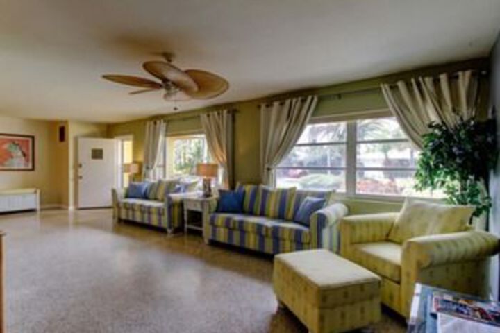 SUNSET BEACH HOUSE