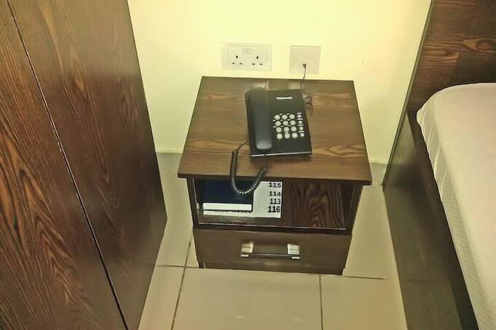 Room 4 of 42