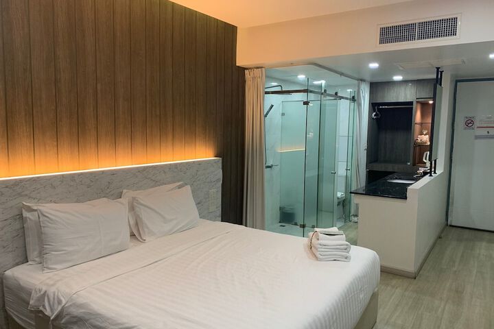 Room 19 of 44