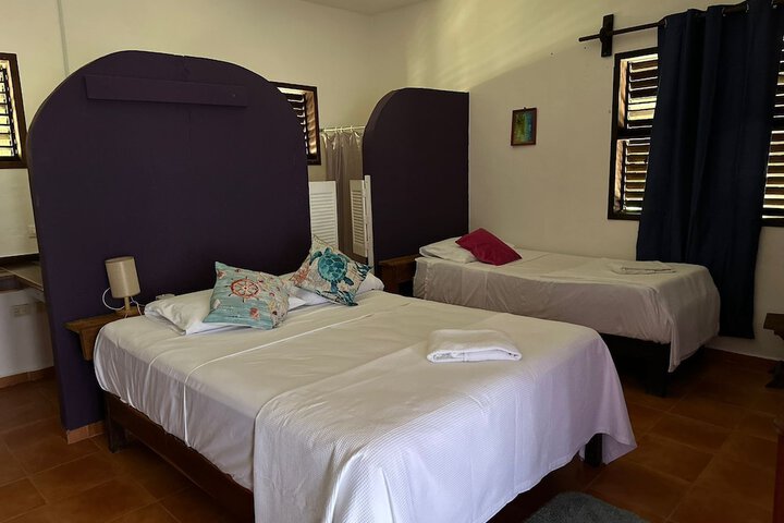 Room 8 of 33