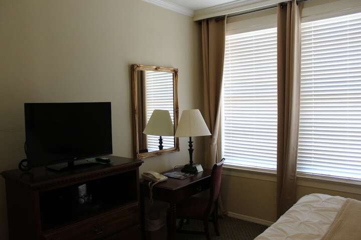 Room 6 of 56