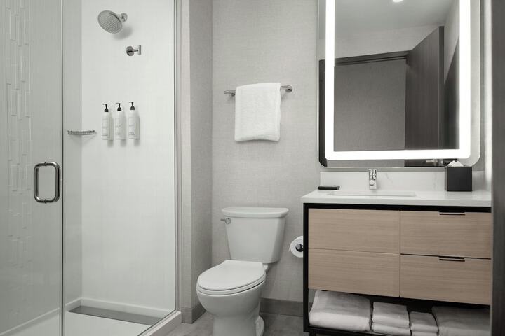 Room 35 of 68