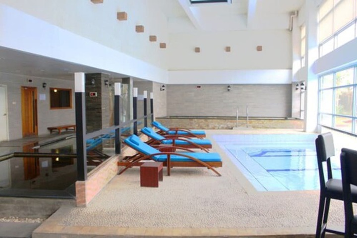 Pool Hotel
