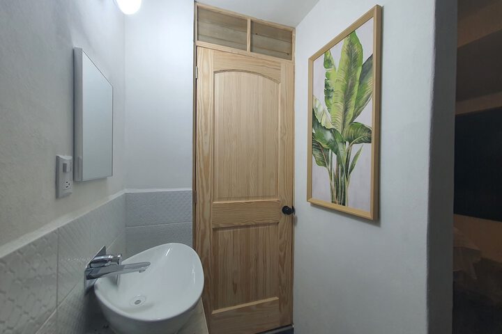 Room 35 of 69