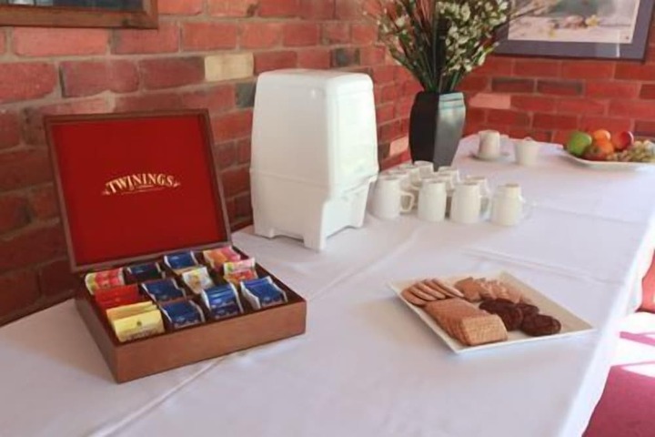 Breakfast/Coffee Service 26 of 43