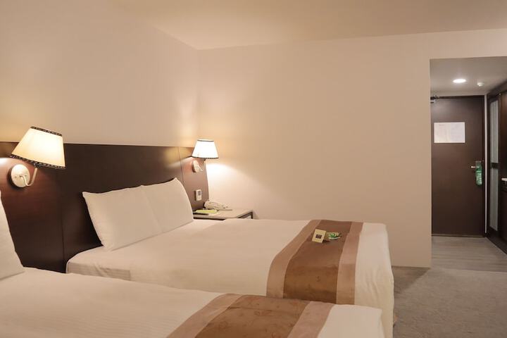 Room 49 of 72