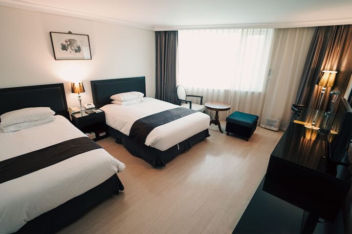 Room 10 of 79
