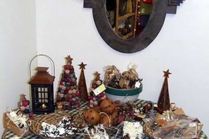 Gift Shop 13 of 73