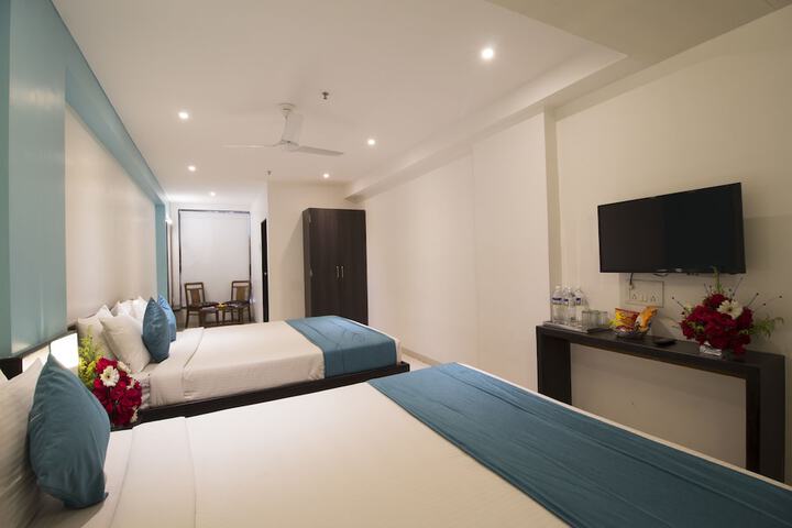 Room 12 of 39