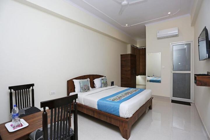 Hotel Shiv Palace