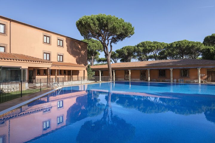 Hotel with Pool