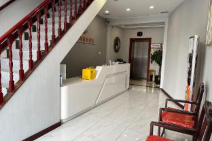Crescent Moon Business Hotel