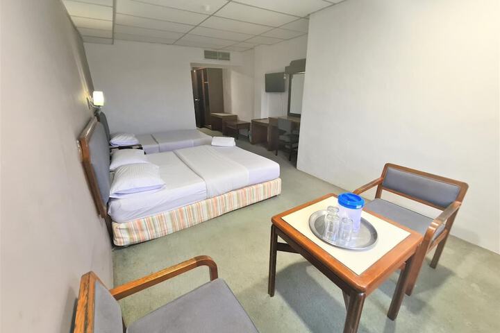 Room 17 of 86