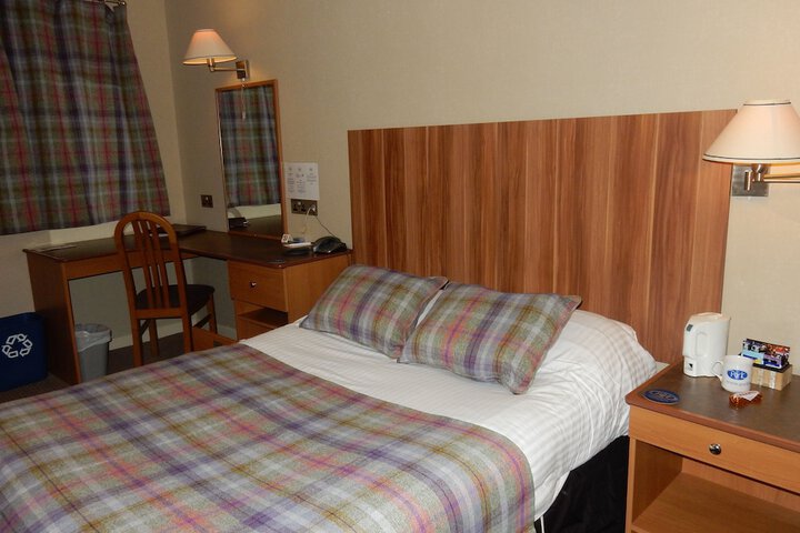 Room 7 of 36