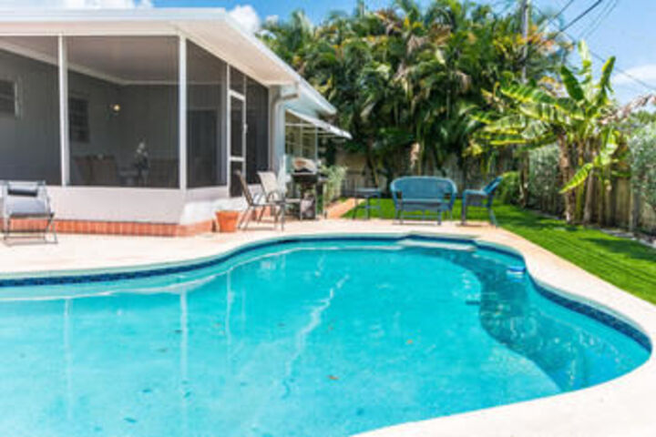 Pool 379 of 524