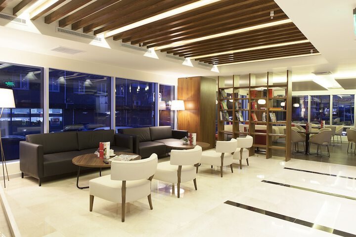 Guest Lobby