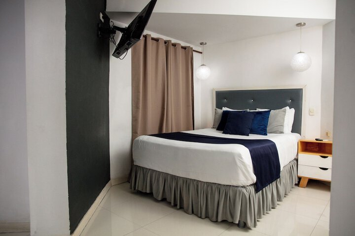 Room 7 of 79