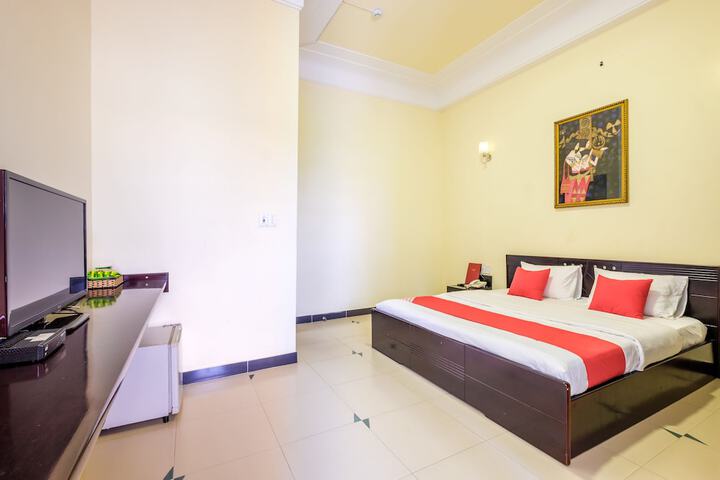 Room 9 of 25
