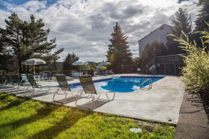 Pool 8 of 15