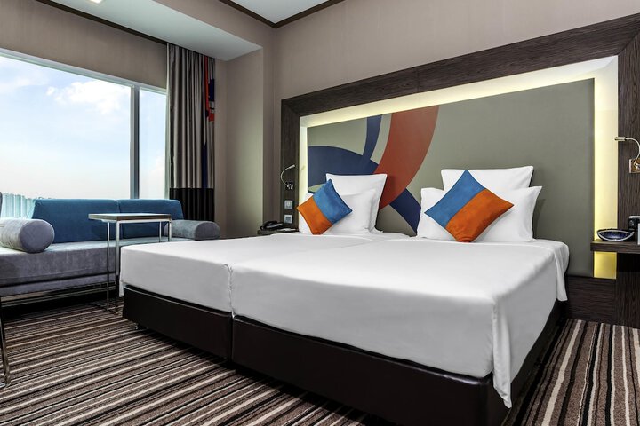 Room 32 of 116