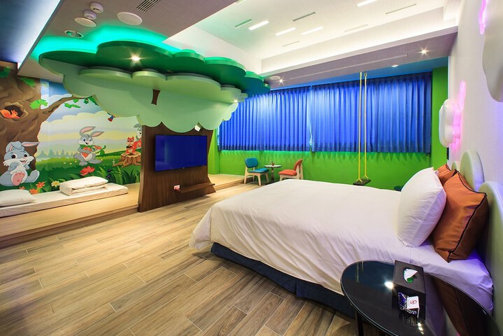 Room 35 of 75