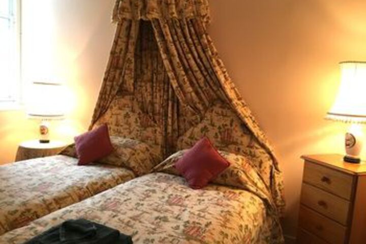 Room 14 of 19