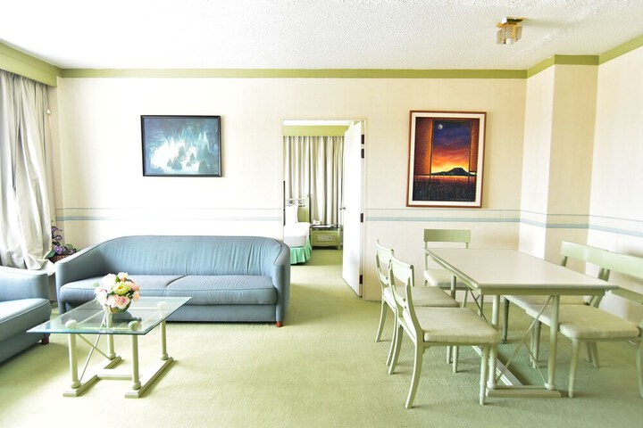 Room 9 of 55