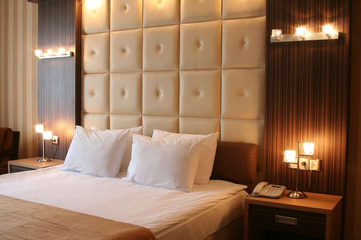 Room 4 of 34