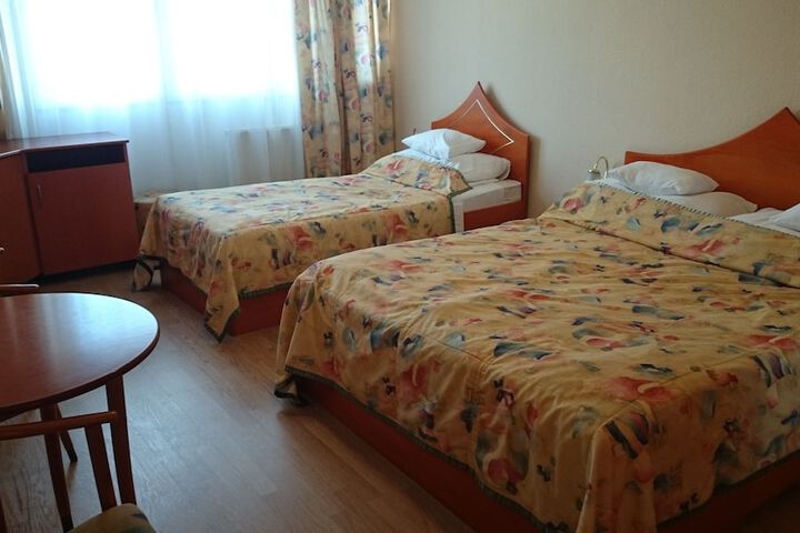 Room 9 of 34