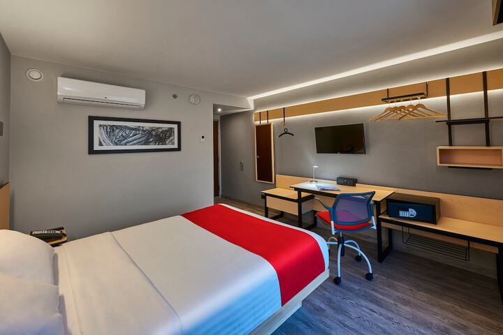 Room 13 of 47