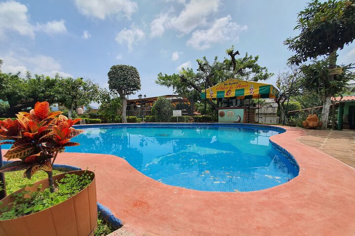 Pool 10 of 12