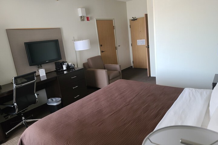 Room 7 of 15