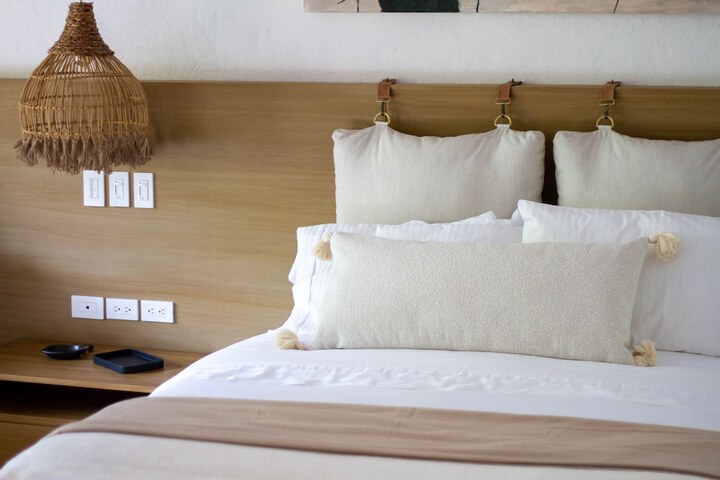 Room 6 of 26