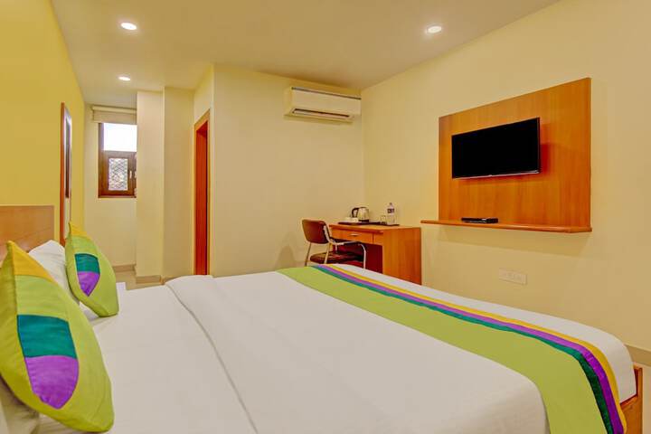 Room 28 of 50