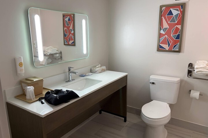 Room 20 of 32