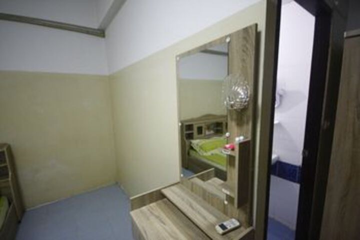 Room 38 of 47