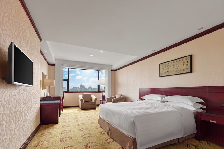 Room 6 of 34