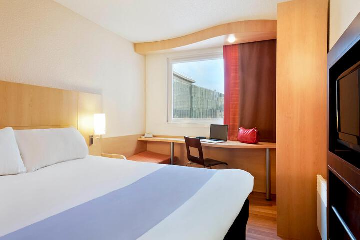 Room 93 of 96