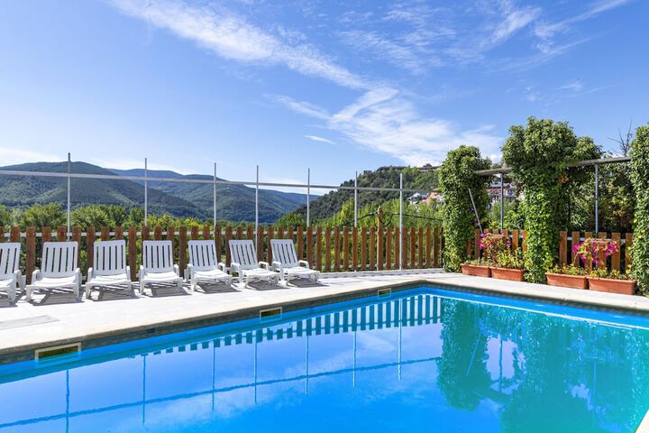 Pools & Facilities