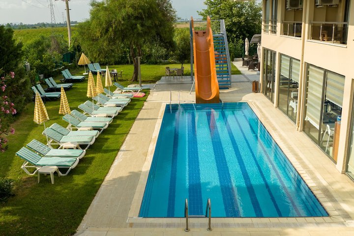 Hotel with Pool