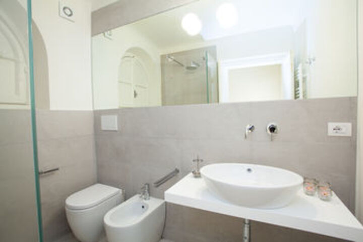 Room 4 of 46