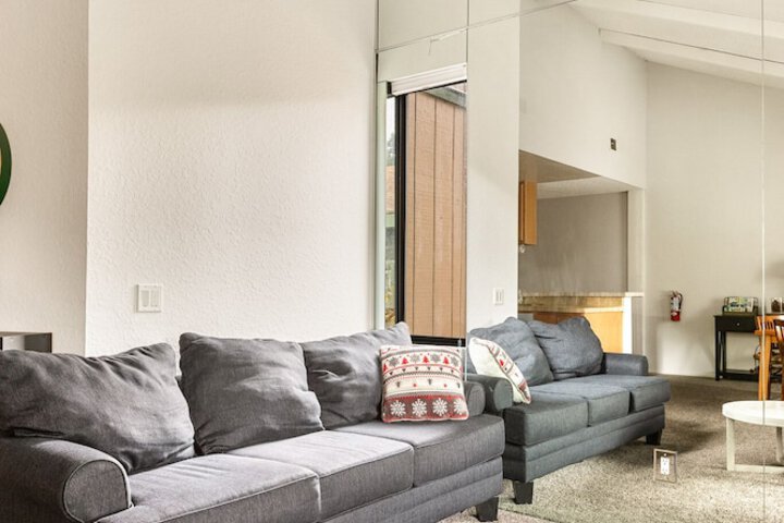 Room 2 of 19