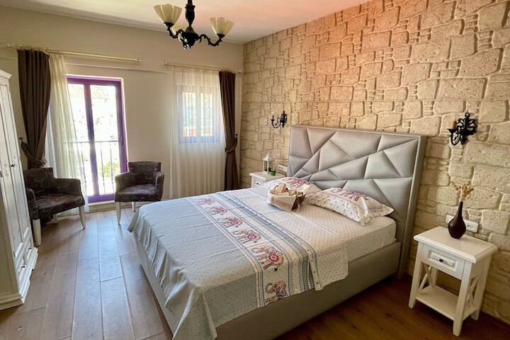 Room 13 of 73