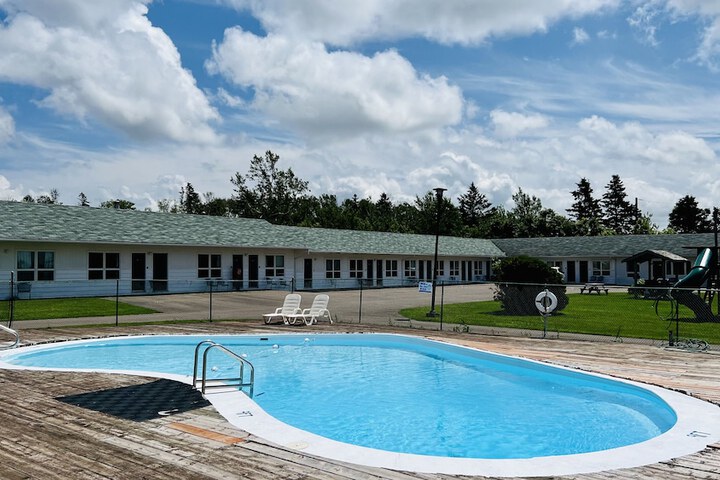 Pool 50 of 81